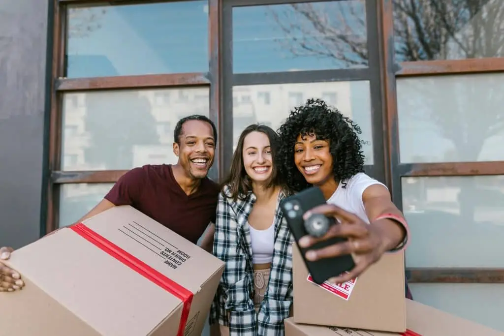 Learn how Friends Move Umzug ensures safe furniture moving in Mannheim, Heidelberg, and Worms. Discover our expert process for a stress-free relocation., furniture moving process.