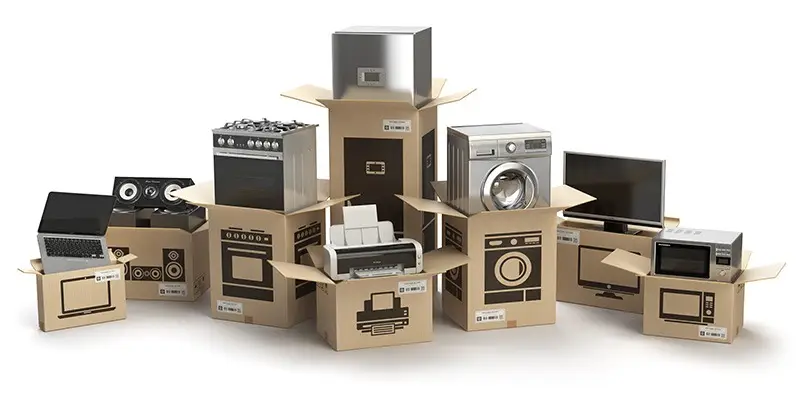 Electronics movers Mannheim packing TV with eco-friendly materials